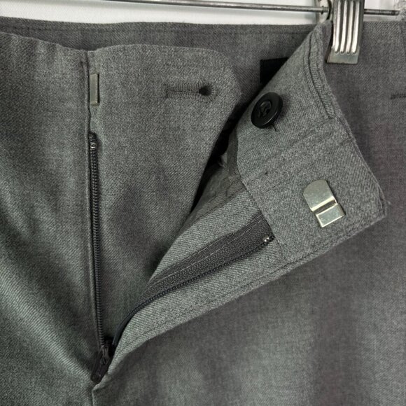 Banana Republic Women's Logan Gray Crop Ruffle Hem Trouser Pants Size 6 - Picture 5 of 15